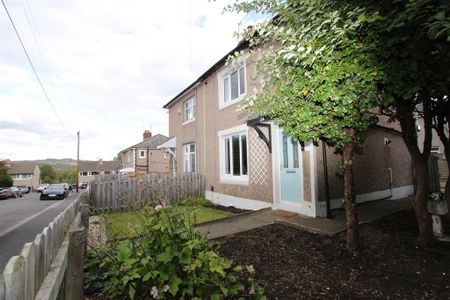 3 bedroom semi-detached house to rent - Photo 3