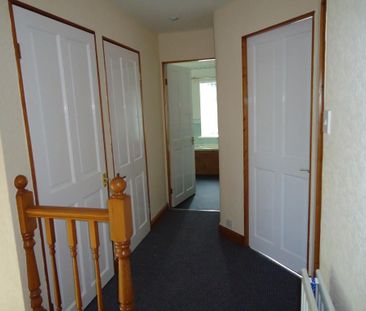 3 bedroom apartment to rent - Photo 2