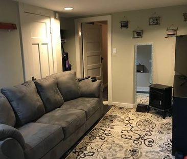 Centrally located 1 Bedroom Basement Suite - Photo 1