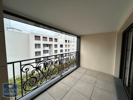 Location Appartement 4 pièces 79m² PUTEAUX 92800 - Photo 3