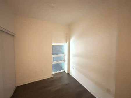 Line 5 Condos — Suite TH125 - Photo 2