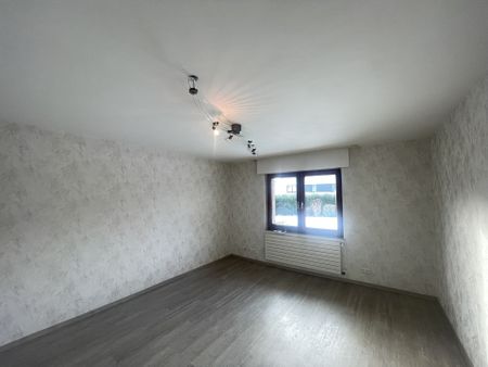 Freistehendes Einfamilienhaus in ruhiger Wohnlage mit Garten und Doppelgarage - Foto 5