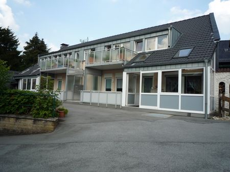 Modernisiertes 1-Zimmer-Apartment + Wintergarten in zentraler aber ruhiger Lage! - Photo 3
