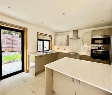 3 bedroom detached house to rent - Photo 5