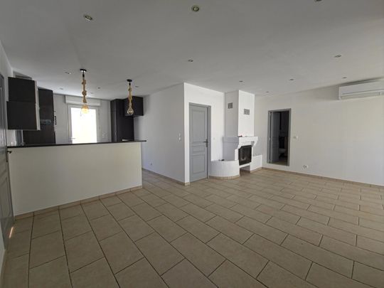 Location Maison 4 pièces 82m² MARSEILLE 11ème - Photo 1