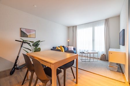 2.5 Zimmerwohnung - modernster Ausbaustandard mit separatem Schlafzimmer - Photo 2