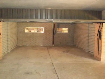 “Two bedroom unit centrally located” - Photo 3