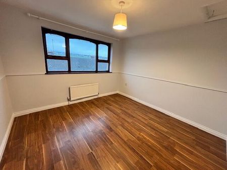 21 College Gardens, Newry, BT35 6DR - Photo 2