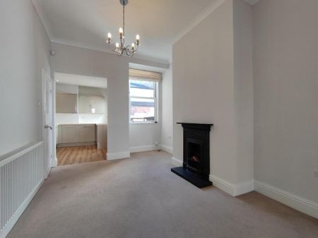 2 bedroom terraced house to rent - Photo 4