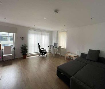 West Central, Slough, SL2 - Photo 3