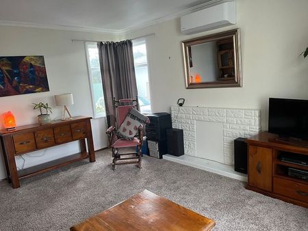 Home in Awapuni - Photo 2