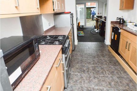 Taunton Road, Bridgwater, TA6 - Photo 2