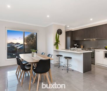 4 Merrimack Crescent, Keysborough VIC 3173 - Townhouse For Rent | D... - Photo 5