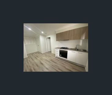 Modern 1 Bedroom Granny Flat! - Photo 4