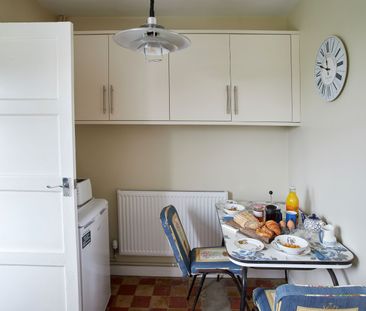 3-Bedroom Semi-Detached Cottage - Photo 5