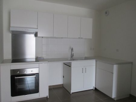 Location Appartement 3 pièces 66m² ORLEANS 45000 - Photo 3