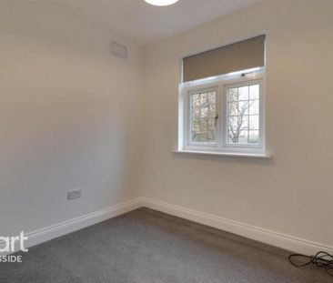 3 bedroom end of terrace house to rent - Photo 6