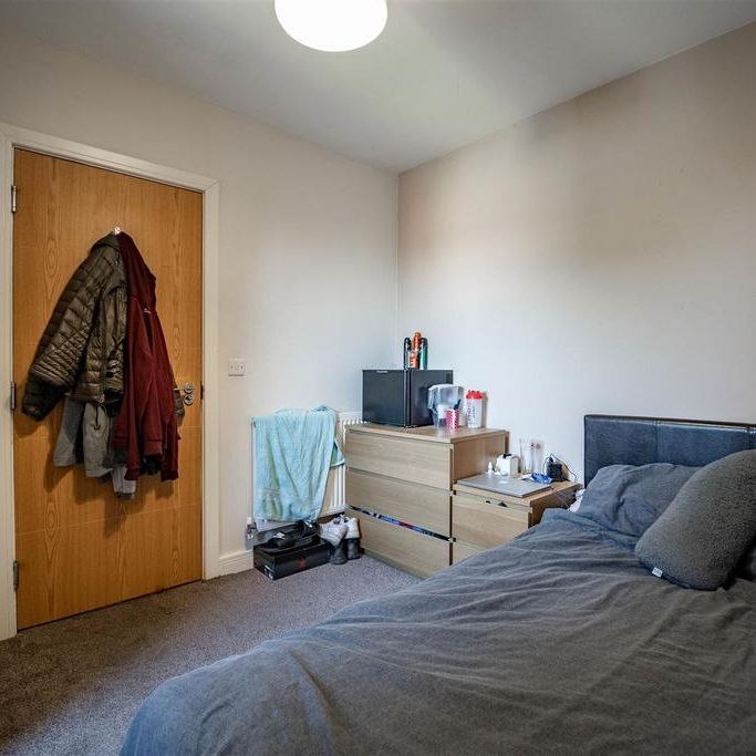 10 bedroom house to rent - Photo 1