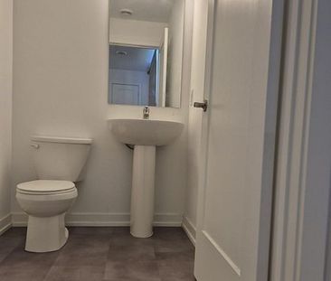 For Lease - 4263 Fourth Avenue Unit# 812, Niagara Falls, Ontario - Photo 5