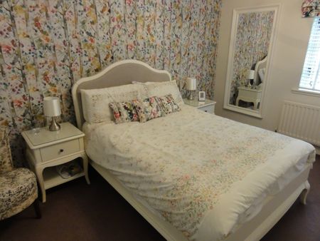 2 Bed Flat, Orchard Brae Avenue, EH4 - Photo 2