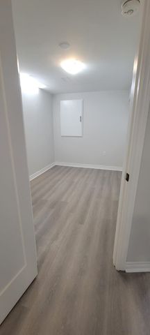 For Lease - 5 Greenwood Crescent, Brampton, Ontario - Photo 2