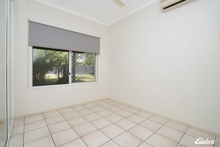 STYLISH, LOW-MAINTENANCE LIVING IN LEAFY GUNN - Photo 5