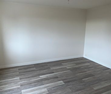 F1 de 32 m² VERSON - Photo 1