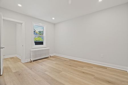 For Lease - 28 Strathgowan Avenue Unit# Main, Toronto, Ontario - Photo 2