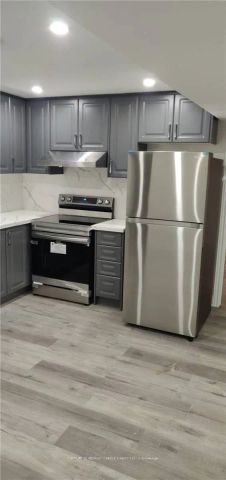 Detached Home For Lease | W9238503 - Photo 4