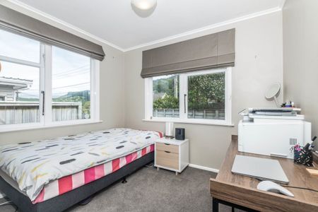 24 Franklyn Road, Tawa - Photo 5