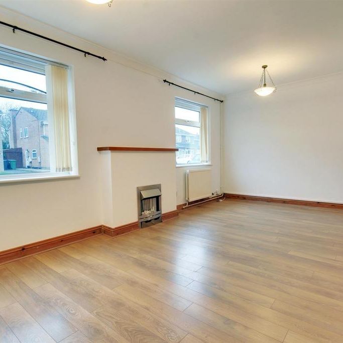 4 bedroom semi-detached house to rent - Photo 1