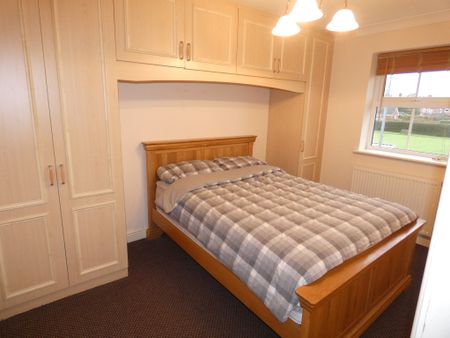 3 bedroom house to rent Park Mills Close, Willaston, Nantwich, CW5 - Photo 2