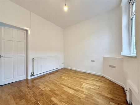 Beatrice Road, Bolton - Photo 3