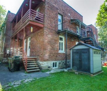 87 16e Avenue - Photo 3