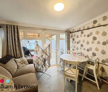 Ellerton Road, Dagenham - Photo 1