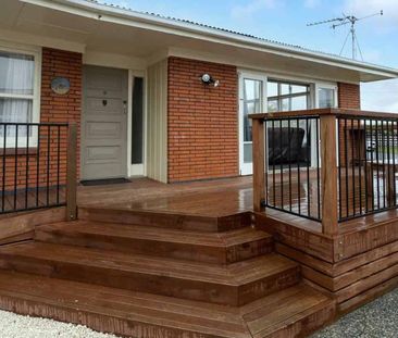 Well presented 3 bedroom family home - Photo 2