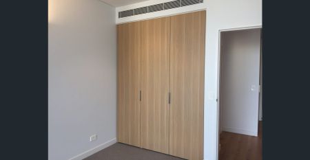 Modern 2 bedroom apartment plus study for lease - Photo 2