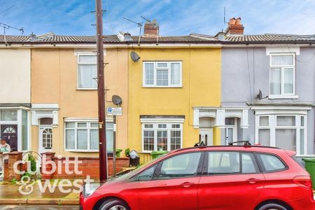 3 bedroom terraced house to rent - Photo 5