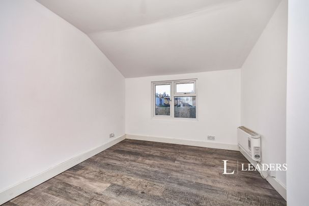 2 bedroom apartment to rent Brunswick Road, Hove, East Sussex, BN3 - Photo 1