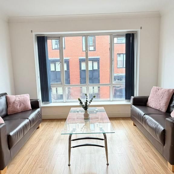 1 bedroom in a flat share to rent - Photo 1