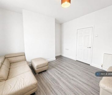2 bedroom end of terrace house to rent - Photo 1