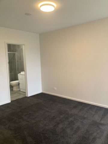 Top floor unit - Photo 4