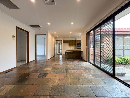 140 Centre Dandenong Road, Dingley Village VIC 3172 - House For Rent | Domain - Photo 5