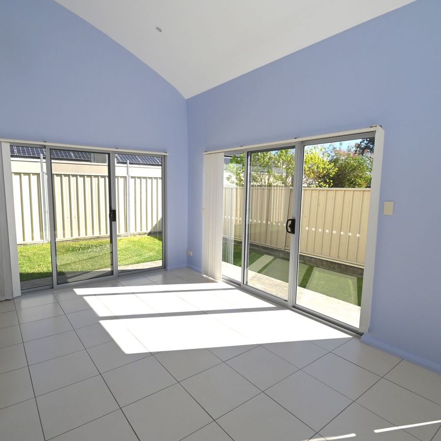 Lovely Townhouse - Photo 1