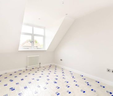 3 bedroom flat to rent - Photo 2