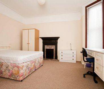 4 bedroom detached house to rent - Photo 1