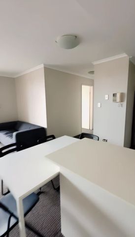 2 bed 2 bath - Photo 2