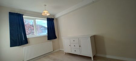 2 Bed Flat, Mayfair Court, SW19 - Photo 5
