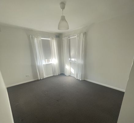 Two Bedroom Renovated Unit - Photo 1