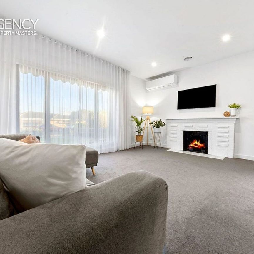 Perfect Location Modern Family Home located at Newington!! - Photo 1